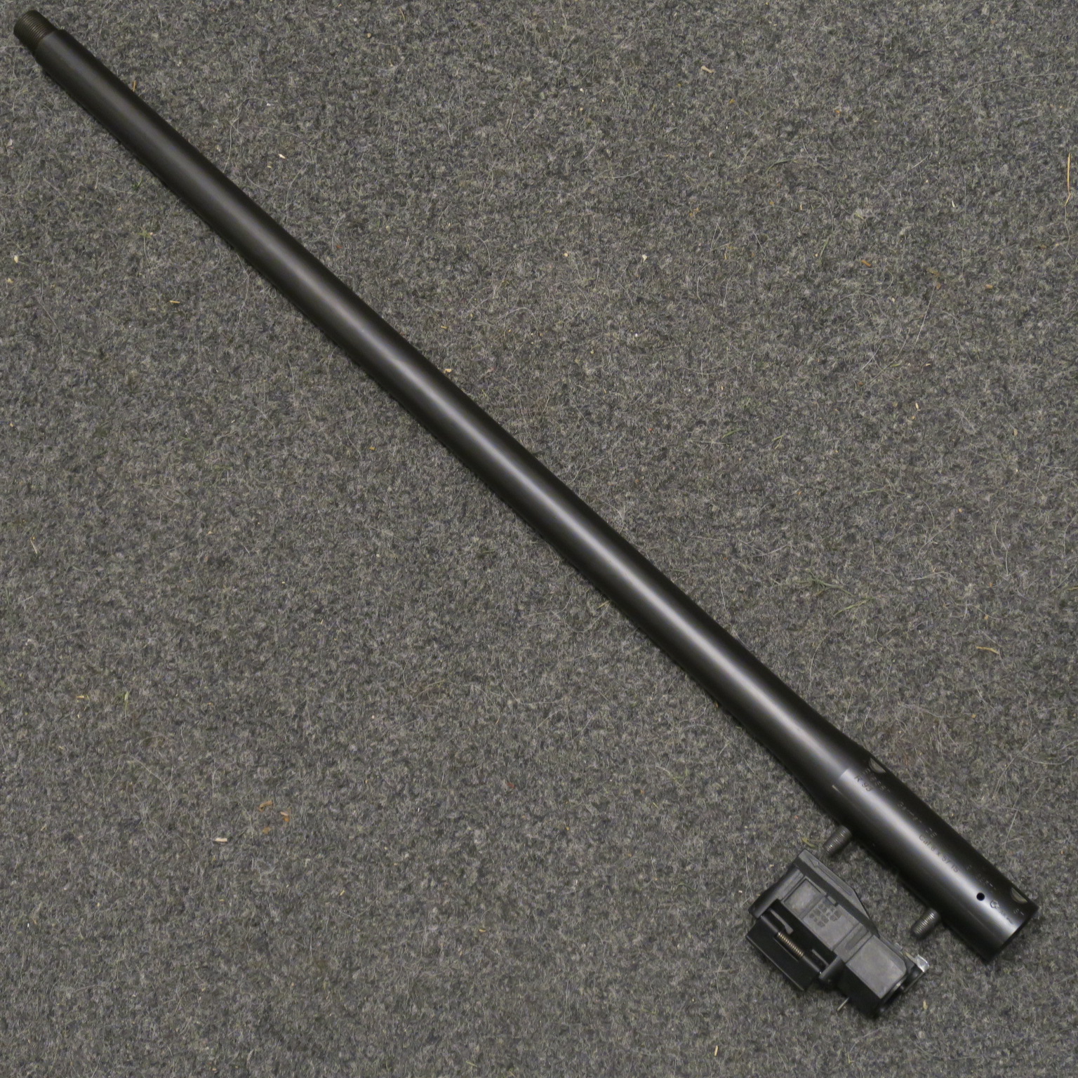 BLASER R93 8x57IS SEMIWEIGHT WECHSELLAUF mit GEWINDE M15x1 und MAGAZIN – Bild 1