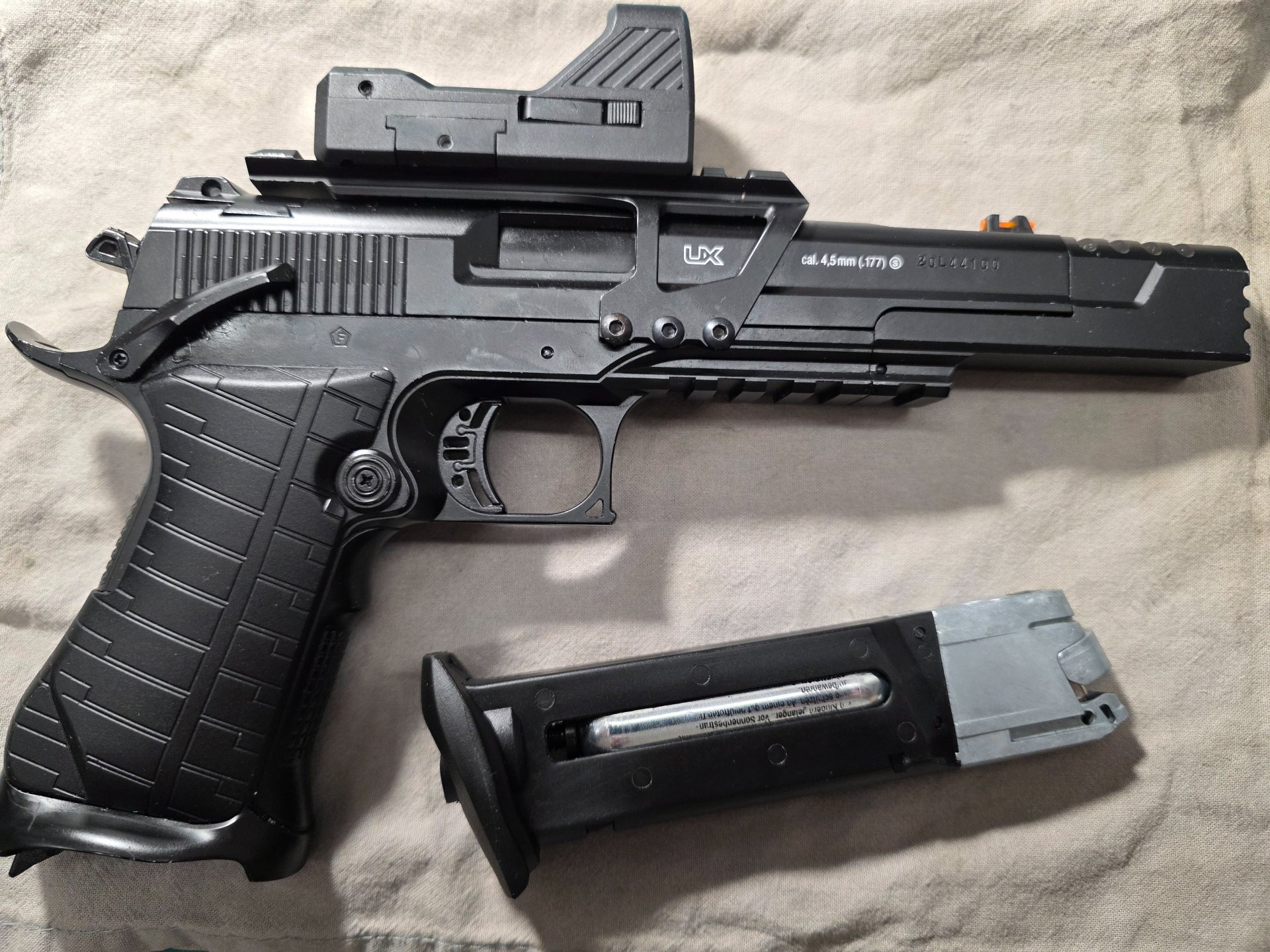 Umarex RaceGun CO2-Pistole (4,5 mm Stahl-BB, Blowback) – Bild 2