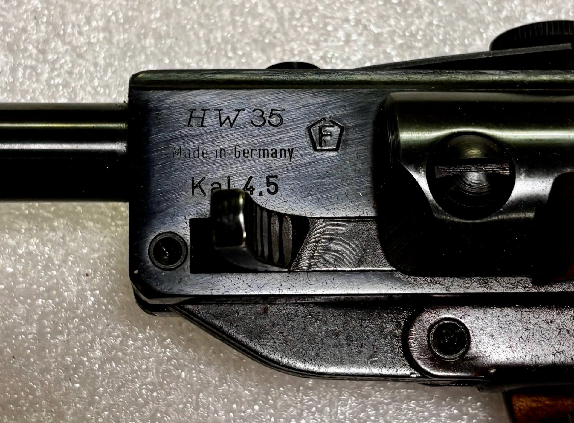 LG Weihrauch HW35 mit ZF und Gewehrriemen – Bild 3