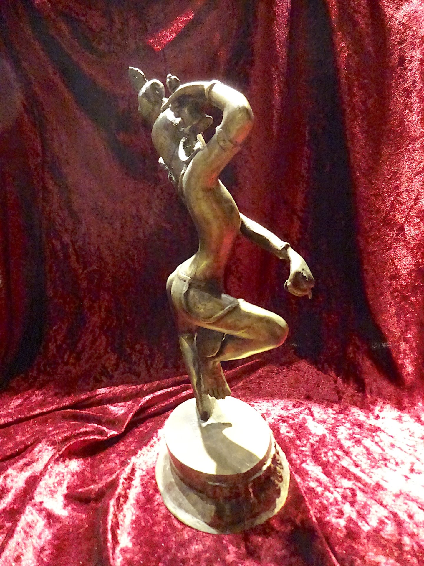 große Tempeltänzerin Messing/Bronze – Bild 3
