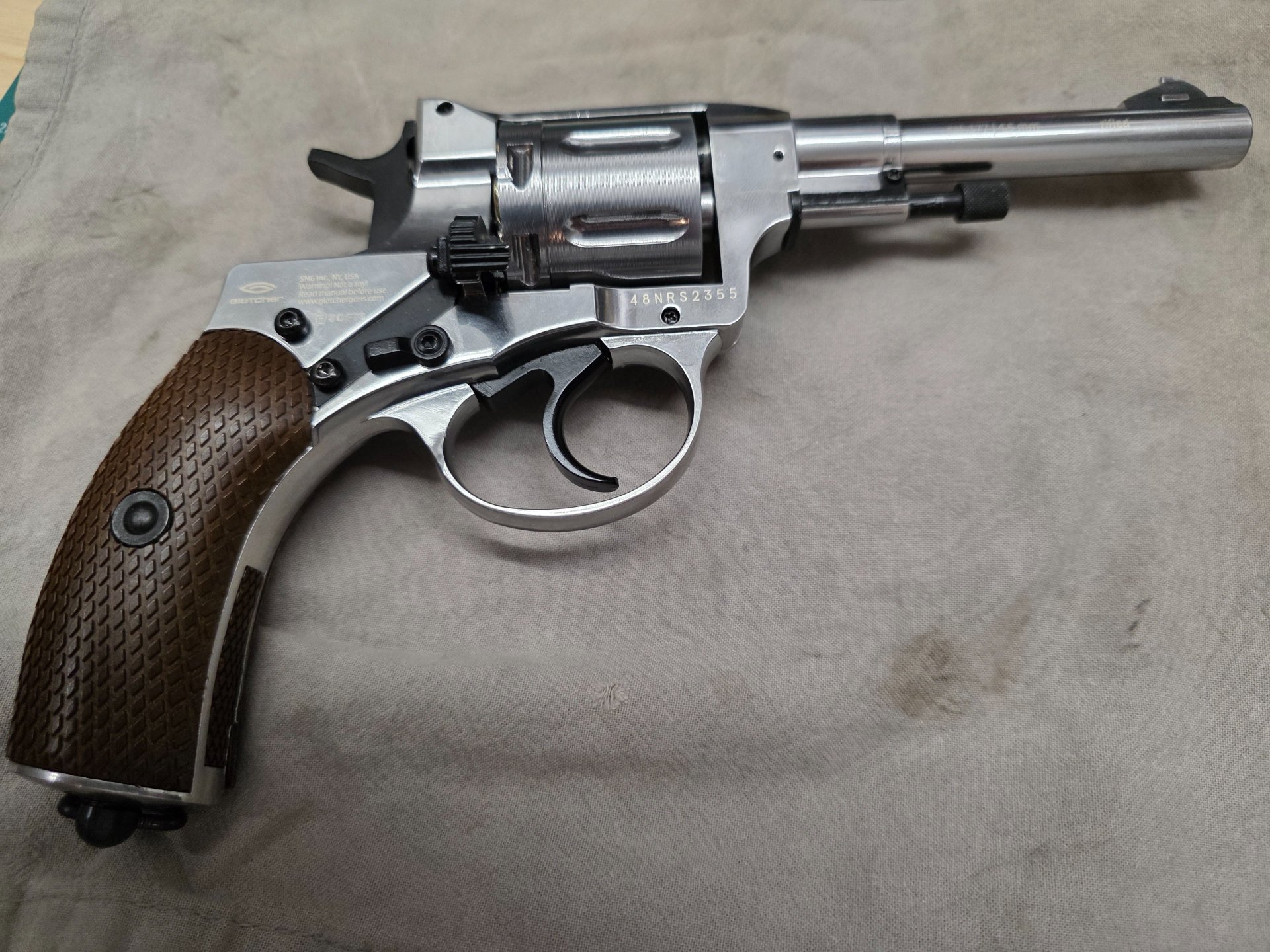 Gletcher NGT Nagant CO2 Revolver 4,5 mm BB vernickelt – Bild 2