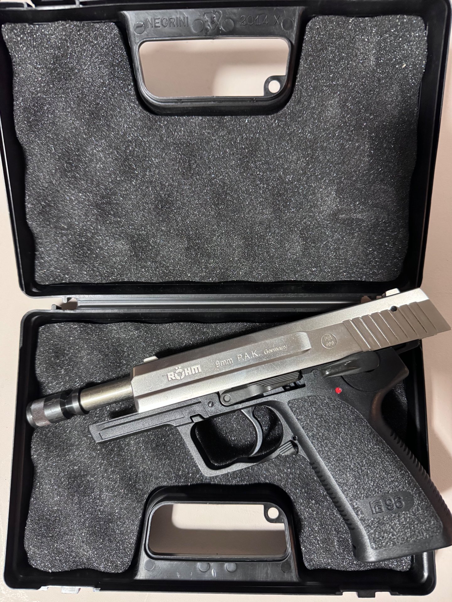 Fast Neue Röhm RG96 vernickelt 9mm pak Gaspistole – Bild 1