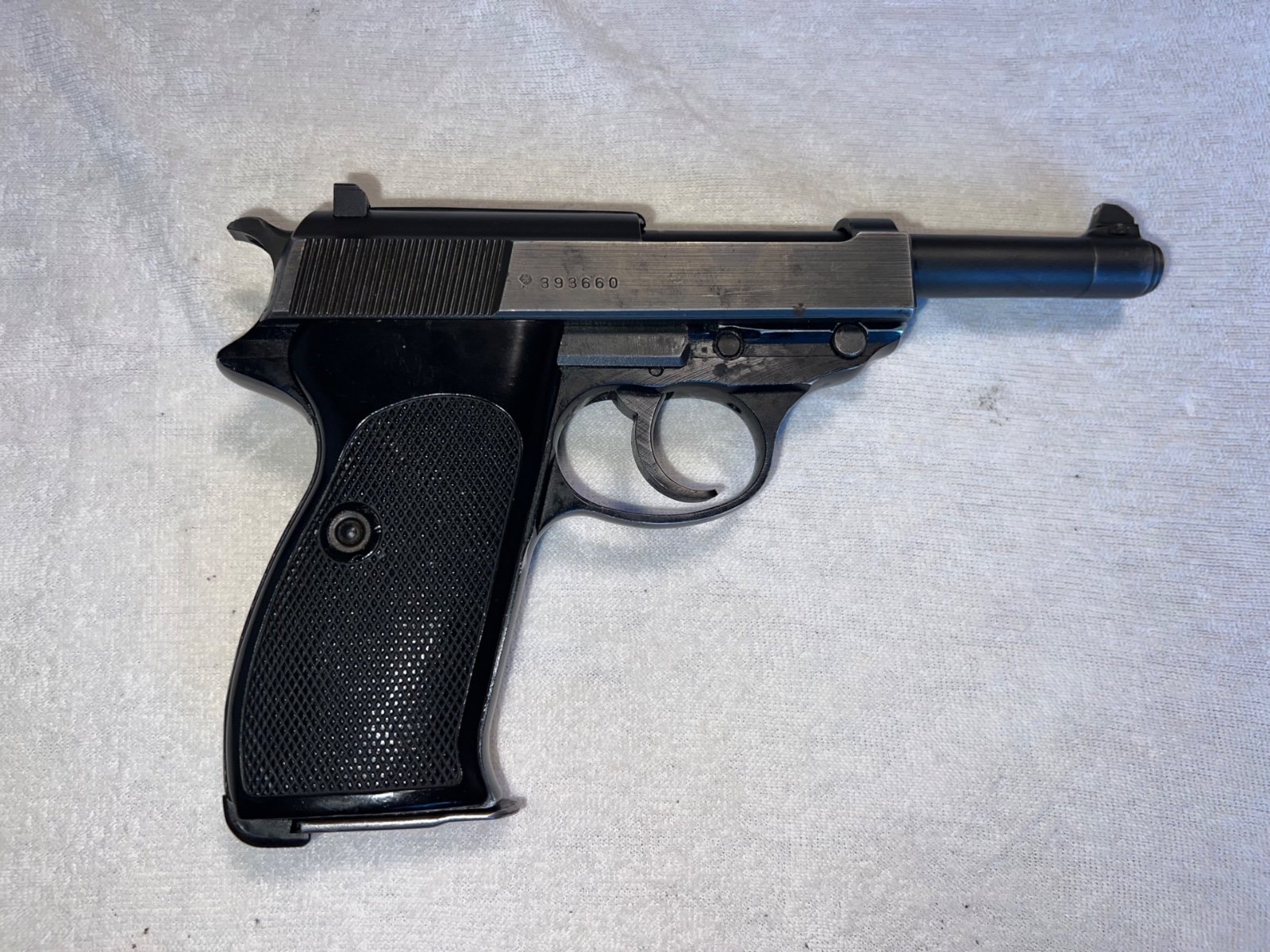 Walther P38 - Kal. 9mm Para - Ulmer Nachkriegsfertigung - Seriennummer 393660 – Bild 2