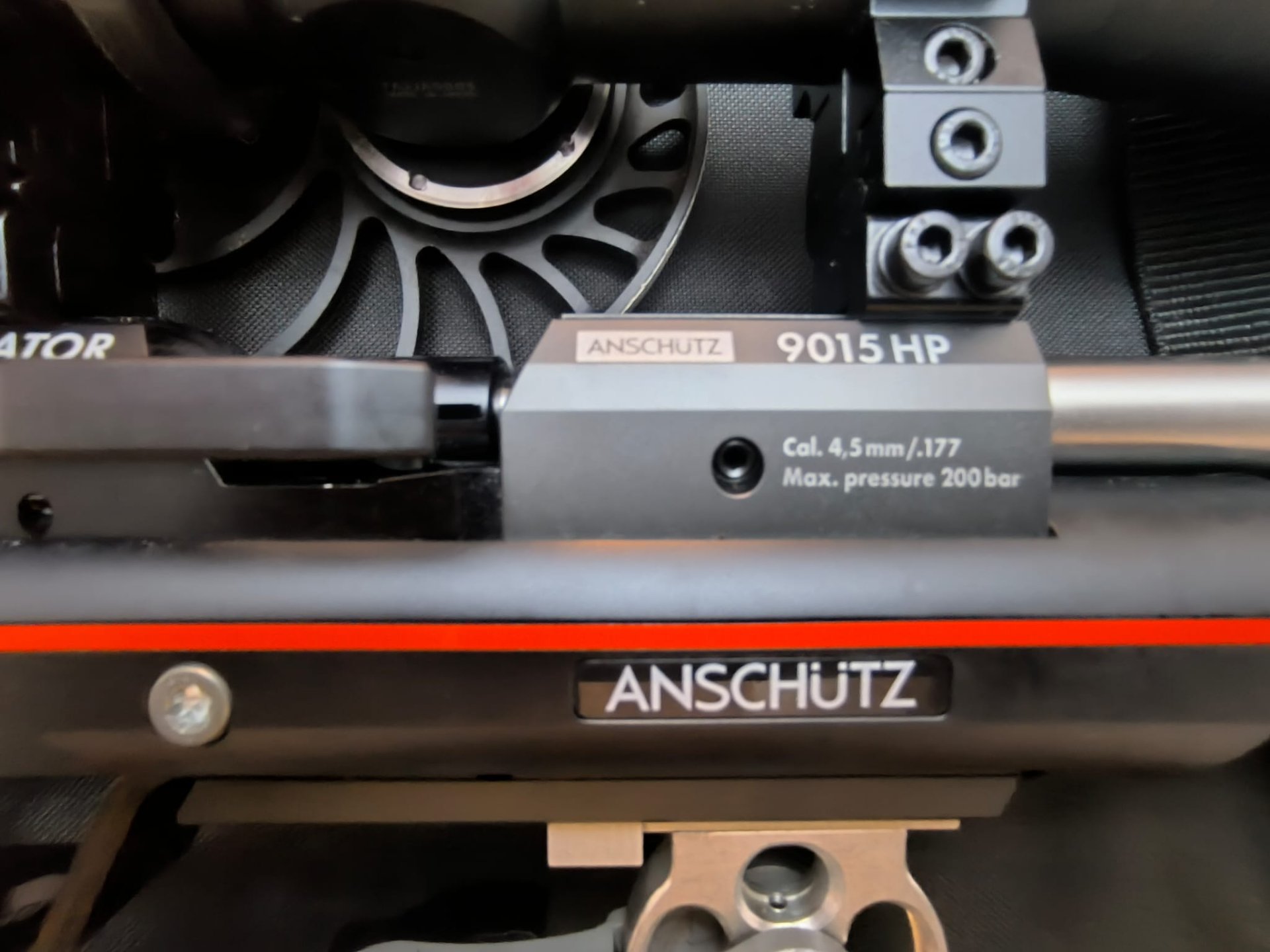 Anschütz 9015 ONE Field Target + Sightron SIIISS 10-50X60 – Bild 3