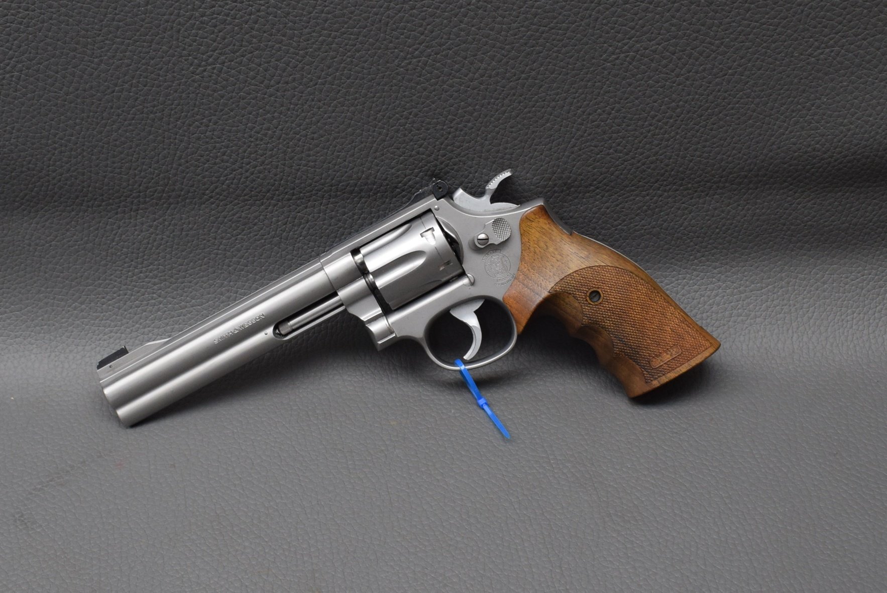 Revolver Smith & Wesson Mod. 617 Target Champion, Kaliber 22lr, 6", gut – Bild 1