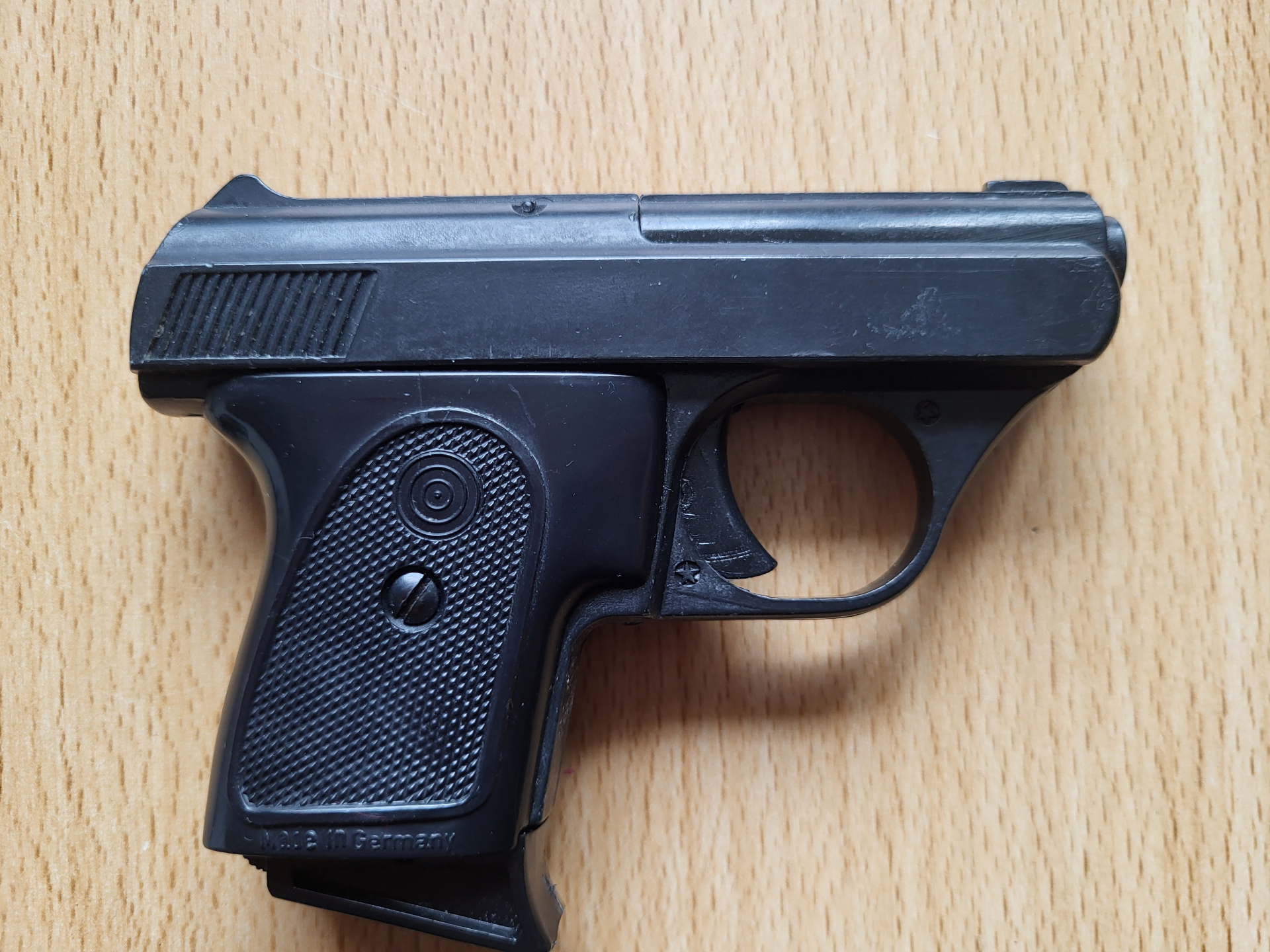 ME8 Detektive cal.8mm – Bild 2