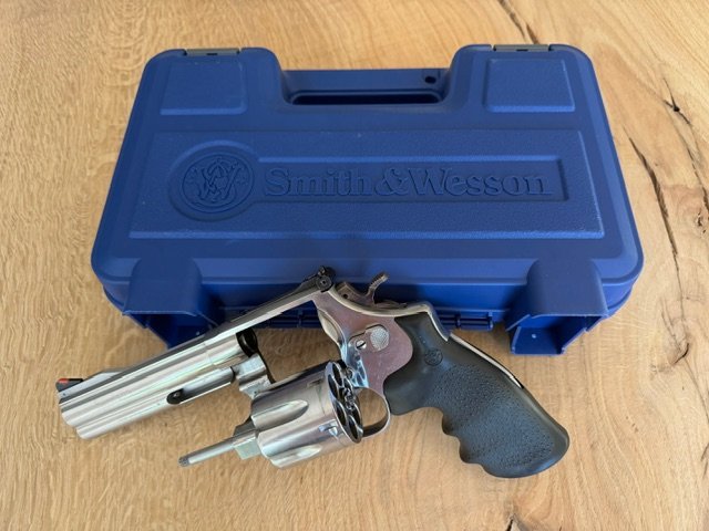 Smith & Wesson 629 Classic Revolver - 5-Zoll - .44 Magnum – Bild 3
