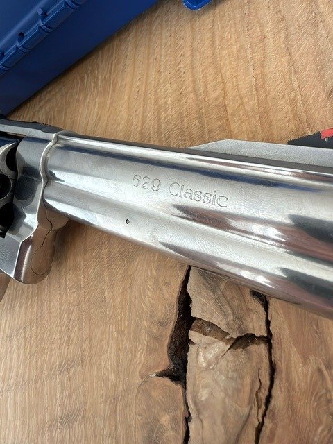 Smith & Wesson 629 Classic Revolver - 5-Zoll - .44 Magnum – Bild 5