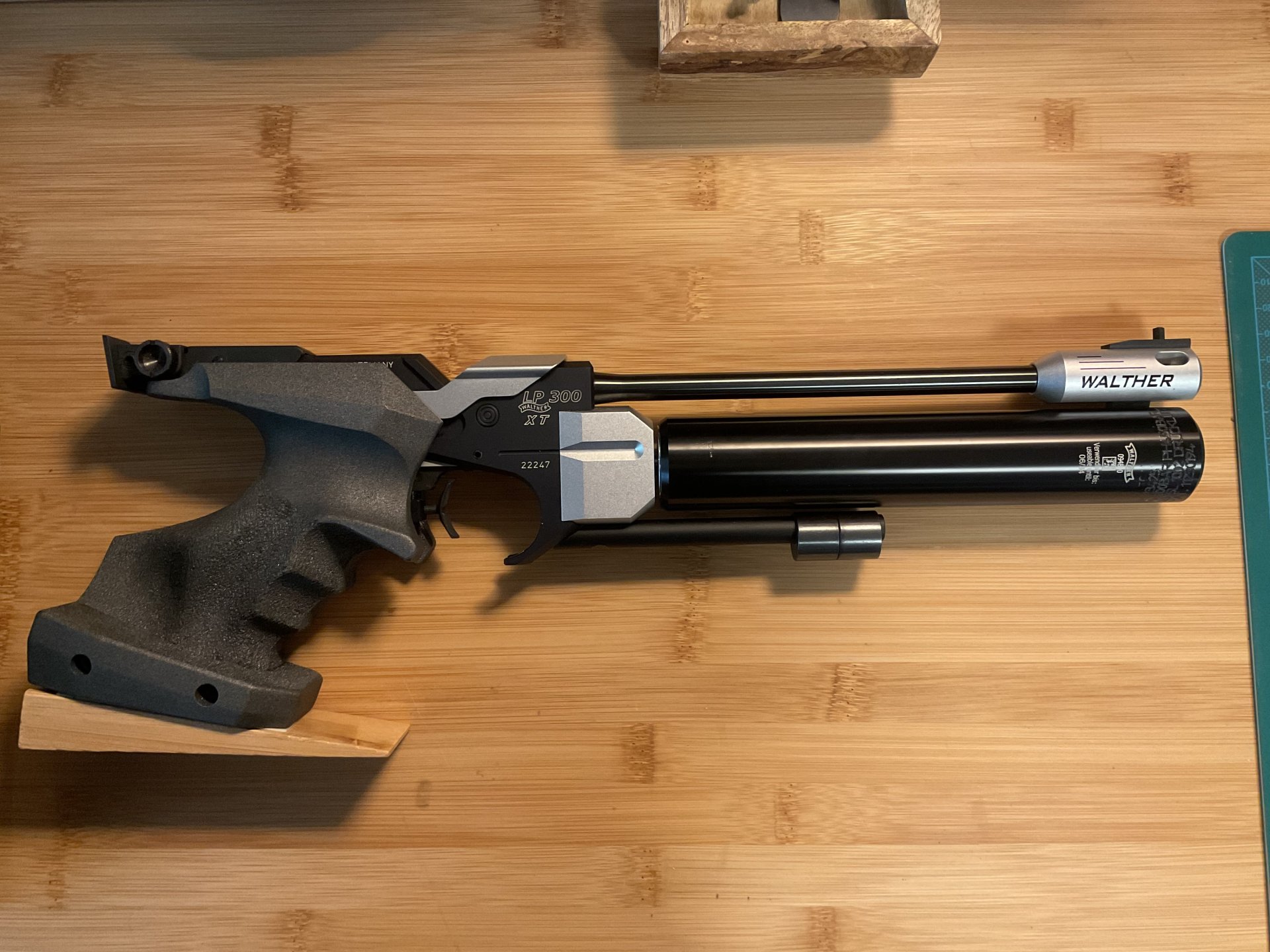 Walther LP 300 XT mit 2 Kartuschen – Bild 3