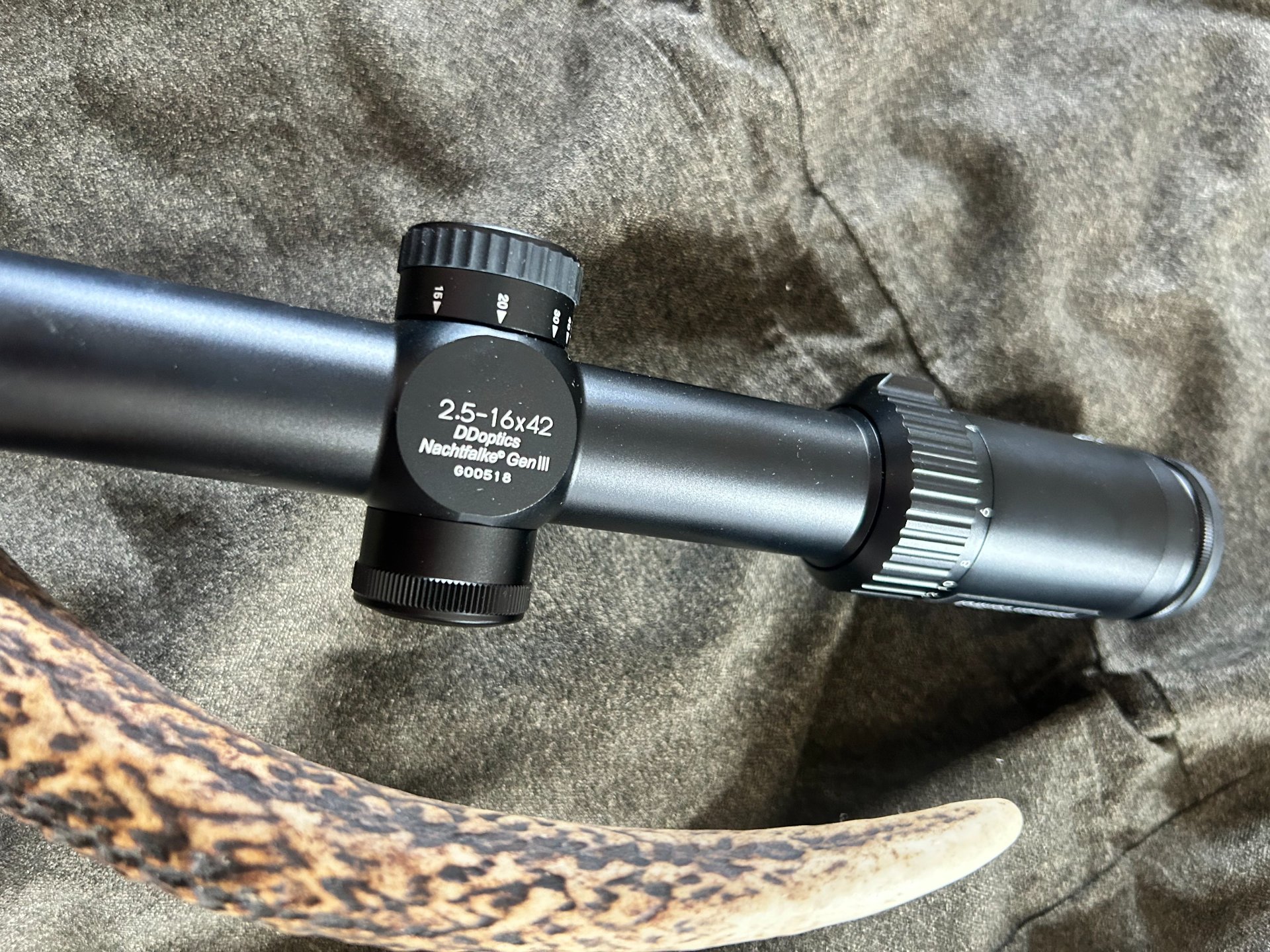 DD optics Nachtfalke V6, 2,5-16x42, Gen. 3, 4N, MRAD, iFibre, NEU OVP – Bild 5