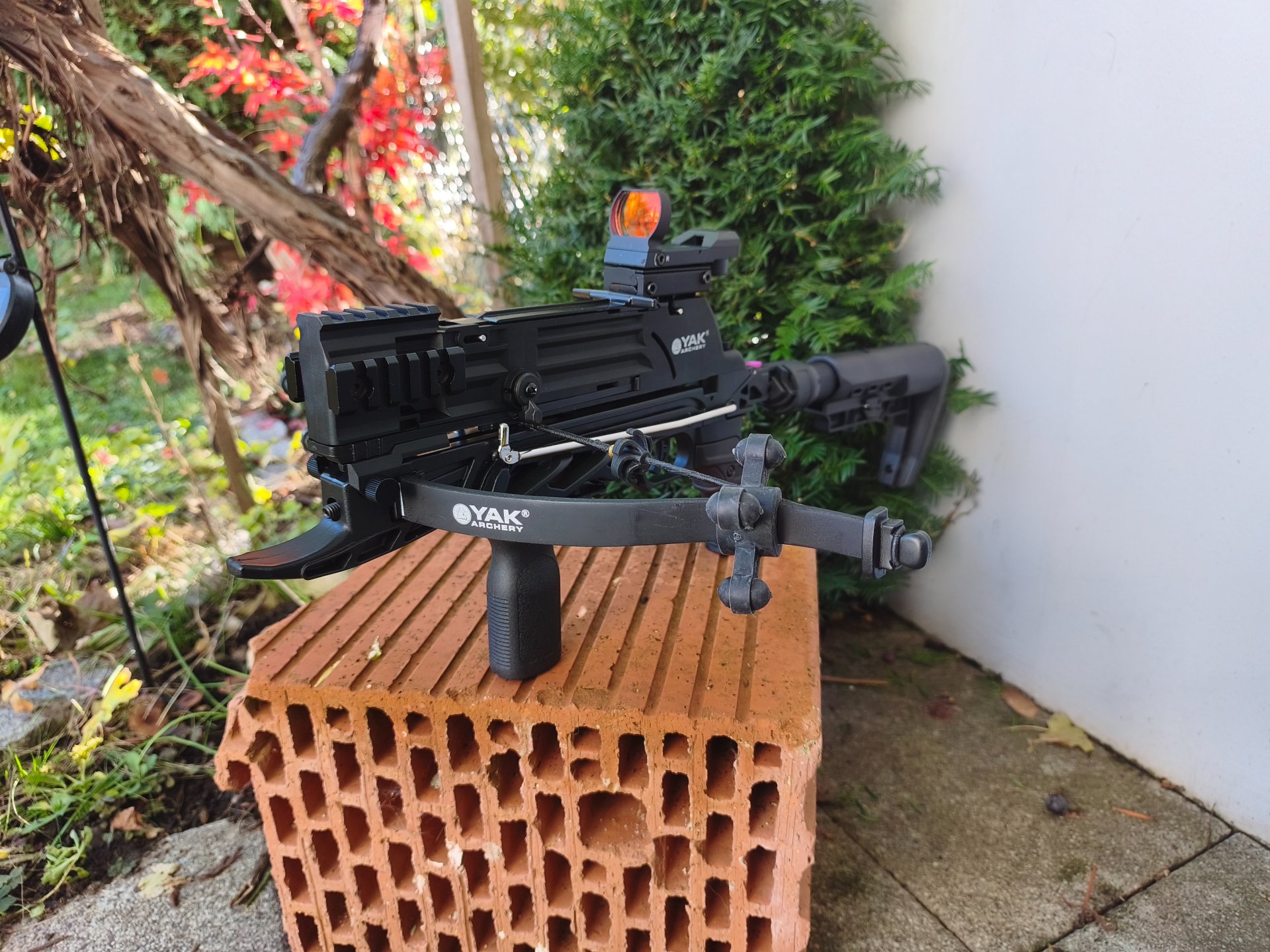 Repetierarmbrust YAK - Archery Terminator III mit Magazin, 80lbs Wurfarm und Zubehör – Bild 4