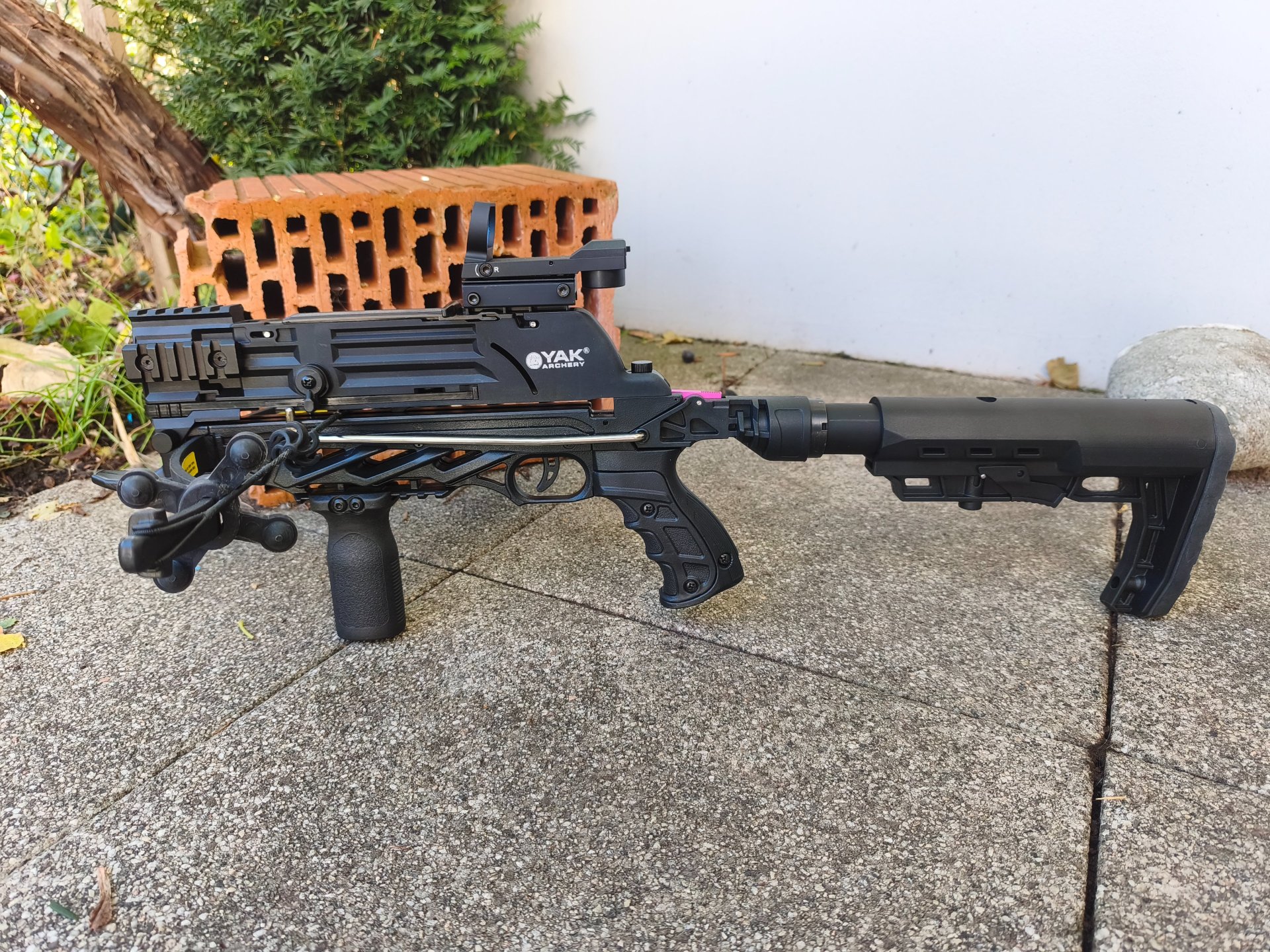 Repetierarmbrust YAK - Archery Terminator III mit Magazin, 80lbs Wurfarm und Zubehör – Bild 2