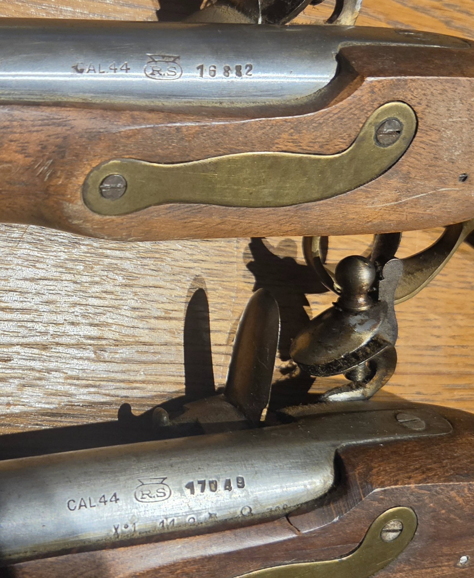 Zwei Steinschloßpistolen cal.44 – Bild 3