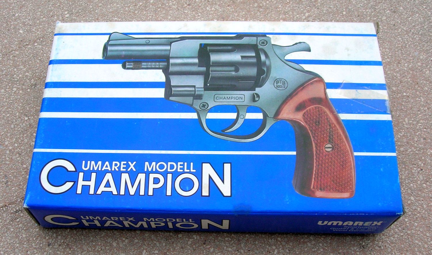 UMAREX Champion - Revolver CAL. 9 mm Knall (.380) in OVP - ideal für Sylvester / Silvester – Bild 1