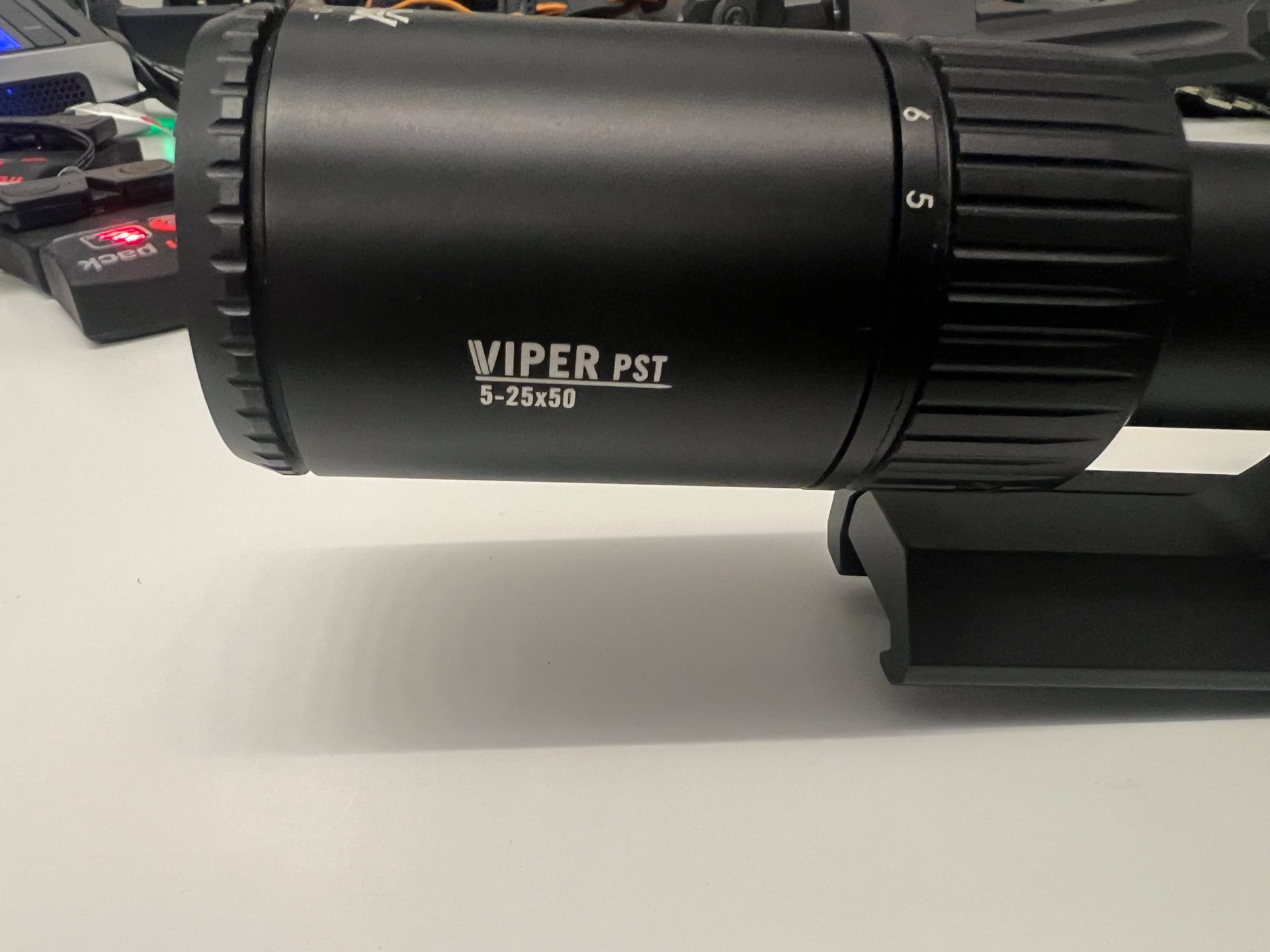 VORTEX Viper PST Gen II 5-25x50 MOA FFP incl. Montage – Bild 2