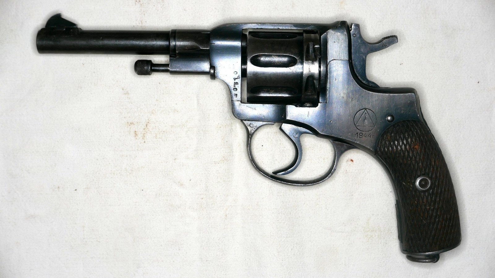 Revolver Nagant, Fertigung Tula 1944, Kal. 7,62 Nagant, Offiziersmodell – Bild 1