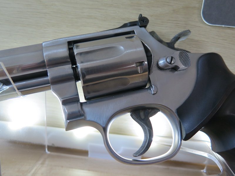 Smith & Wesson Revolver 686-4 Target Champion Deluxe, .357 Mag. mit NIL Griff, im großen S&W Koffer – Bild 1