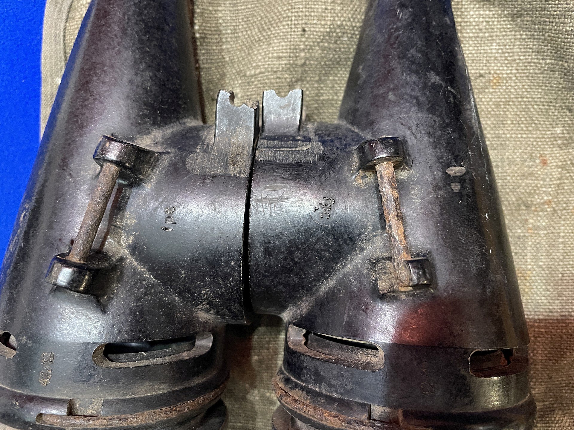 Wehrmacht > Pferdegasmaske 41 mit Tasche – Bild 4