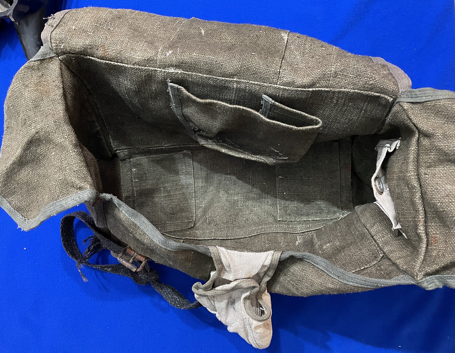 Wehrmacht > Pferdegasmaske 41 mit Tasche – Bild 6