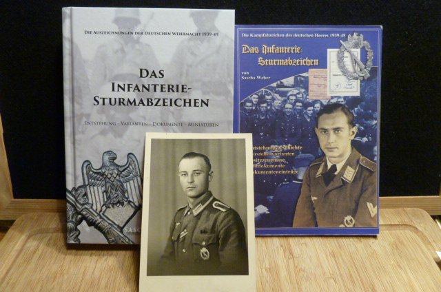 2x Bücher - Das Infantrie Sturmabzeichen - von Sascha Weber – Bild 1