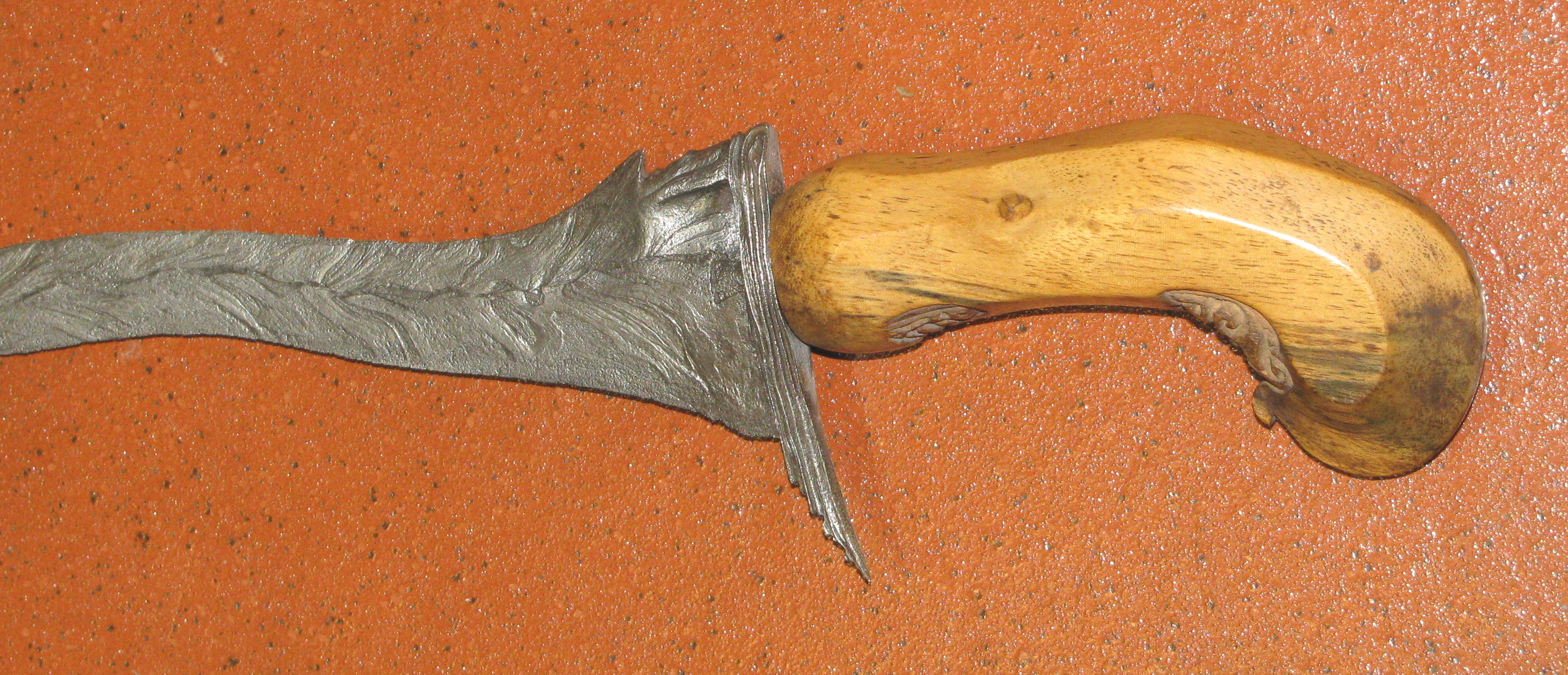 Ein Kris (auch Kriss oder indonesisch / malaiisch Keris ), ursprünglich aus Java – Bild 5
