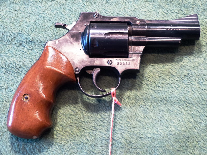 Fangschuß Revolver Mod. Sierra 38, im Kal. 38 Spez. in sehr gutem Zustand – Bild 2