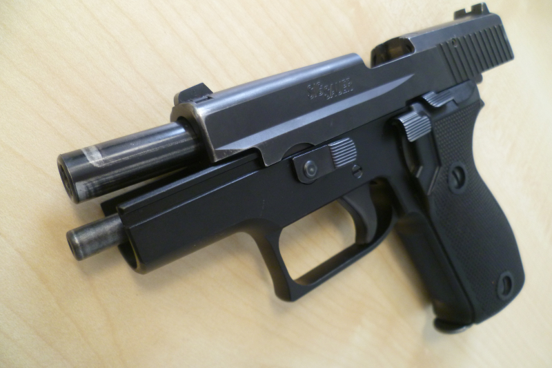 Pistole SIG Sauer P225 Montage Suisse 9mm Luger Behördenwaffe – Bild 2