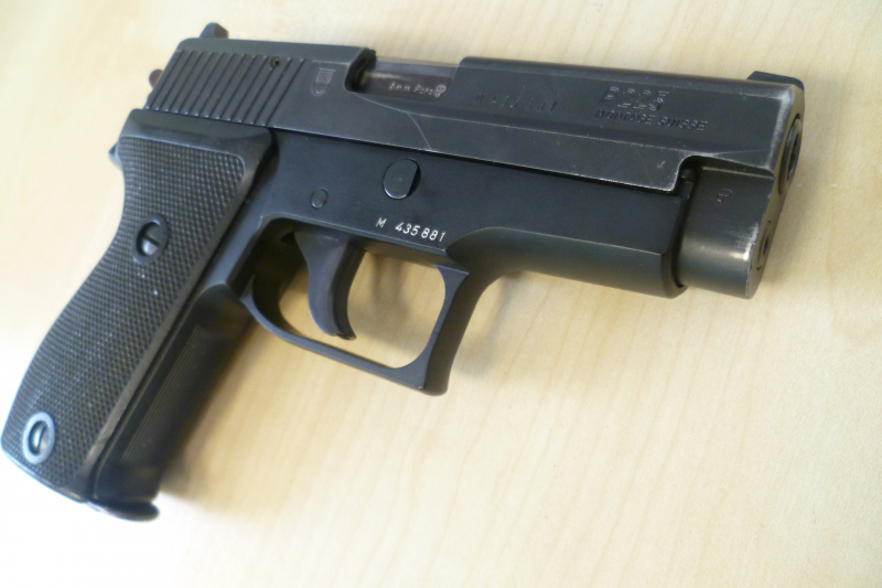 Pistole SIG Sauer P225 Montage Suisse 9mm Luger Behördenwaffe – Bild 5