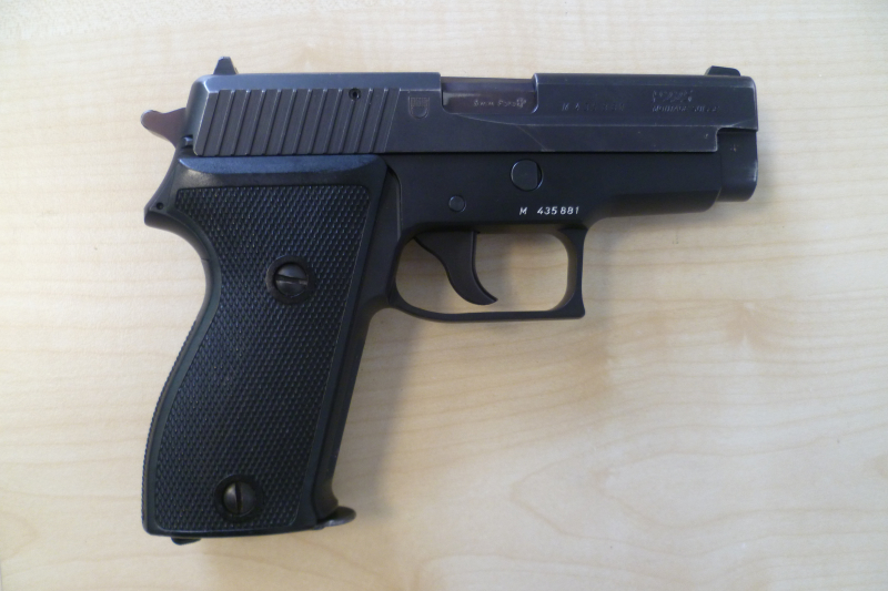 Pistole SIG Sauer P225 Montage Suisse 9mm Luger Behördenwaffe – Bild 3