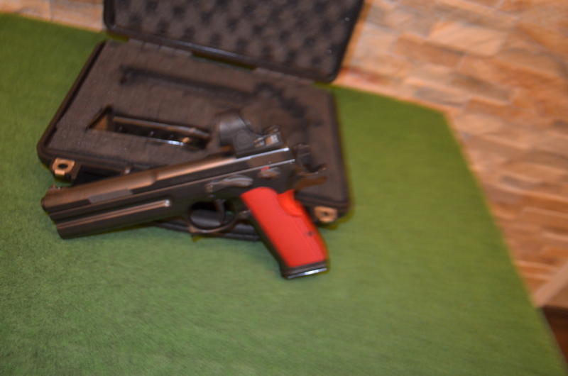 FK Brno FieldPistol Kaliber: 7,5mmFK (limitierte Auflage)inkl. Trijicon SRO Red-Dot 1.0MOA ADJ schw – Bild 3