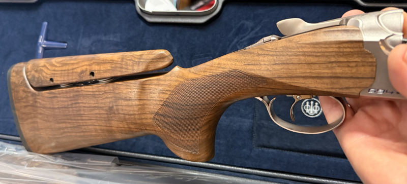 Neuware--- Beretta 694 Sporting AS 12/76, 76cm Läufe, Wechselchokes --- ausges. TOP HOLZ – Bild 3