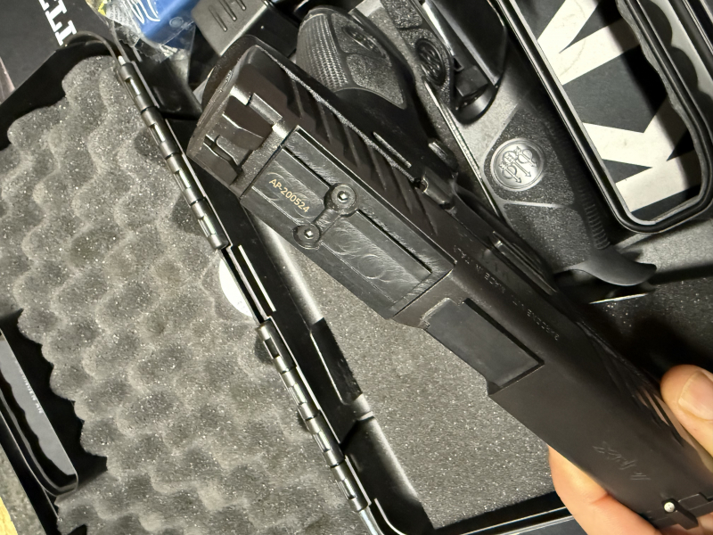 Beretta APX RDO Pistole 9mm Para NEU inklusive Montageplatte für Aimpoint Acro / Steiner Sight – Bild 3