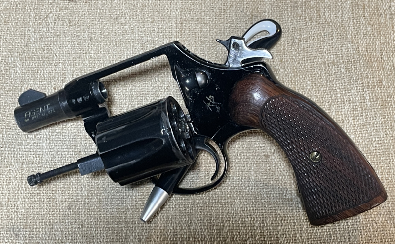 Revolver Colt Agent von 1966 mit 2. Set Griffschalen 6 Schuß .38 Spl. Snubnose – afbeelding 2