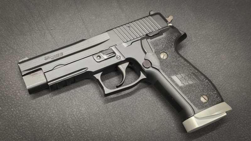 Pistole SIG Sauer P226 AL DAO Kaliber 9mmLuger - deutsche Fertigung – immagine 2