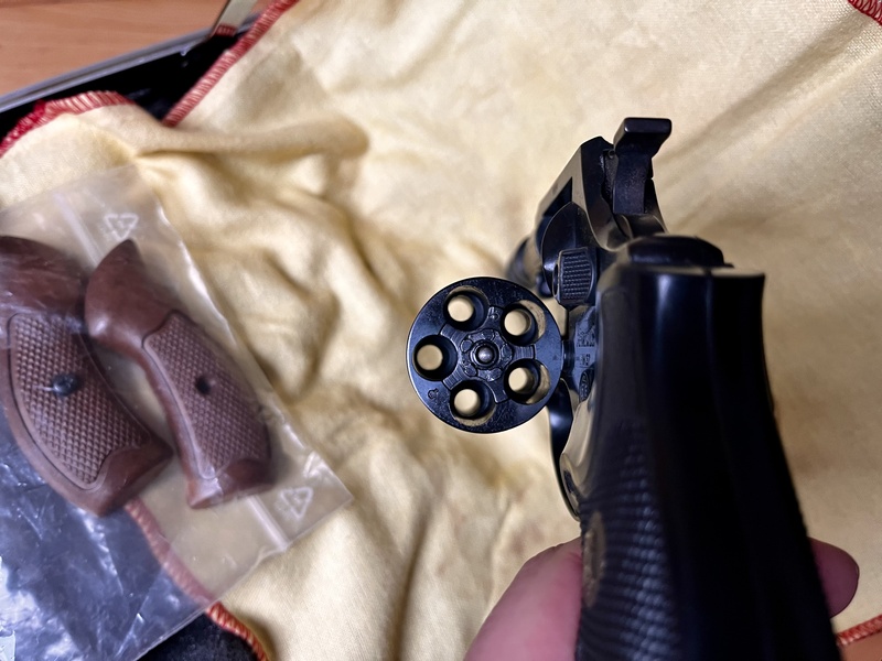 Weihrauch Arminius HW 37 (PTB 547) Kal. 9mm R.K. Schreckschuss-Revolver – pilt 3