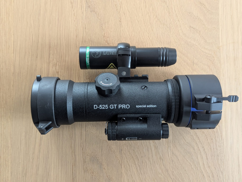 Komplettset! Nachtsichtvorsatzgerät D-525 GT „schwarz/weiß“, Laserluchs, Rusan-Adapter – Bild 3