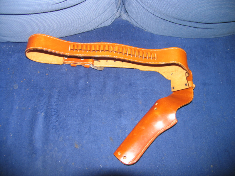 Neuwertiger Western-Revolvergurt mit Holster – Bild 4