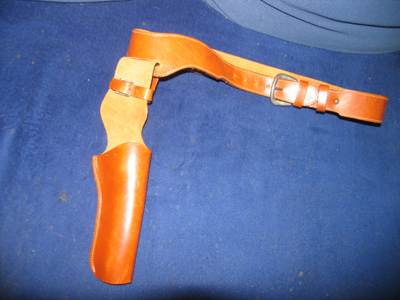 Neuwertiger Western-Revolvergurt mit Holster – Bild 3