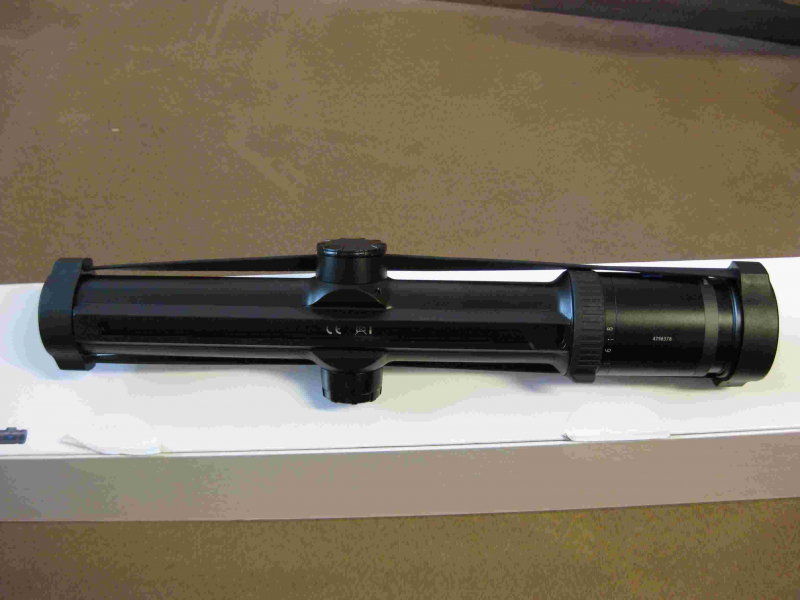 Zeiss V8 1.1-8 x 30 mit Schiene – Bild 3