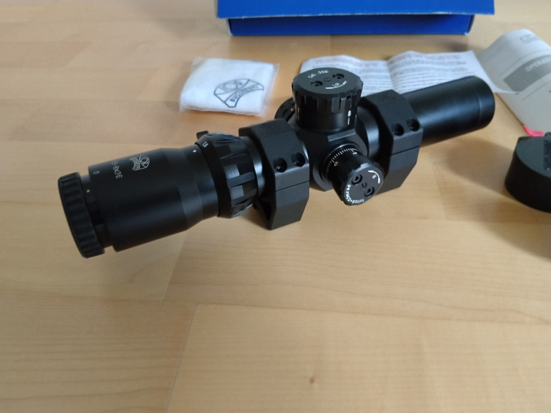 IOR Bucaresti 1.5-8X26 Militärglas mit MRAD absehen und Montage – Bild 4