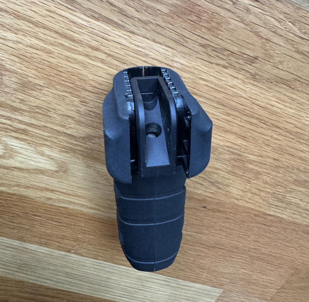 MDT Vertical Grip schwarz – imagem 2