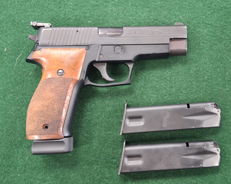 Halbautomatische Pistole Sig Sauer P226 Kal. 9mm Para gebraucht – Bild 2