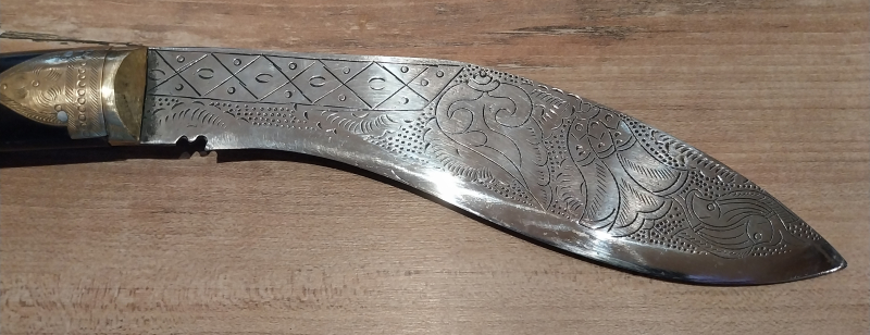 Antikes/Traditionelles nepalesisches Kukri-Messer – Kunstvoll verzierte Hornscheide & Klinge – obrázek 6