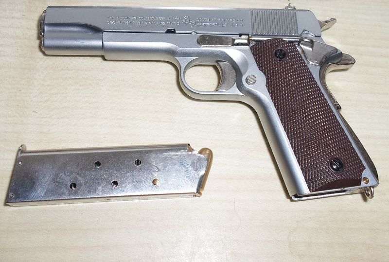 Colt Goverment Stainless 1:2 – Bild 2