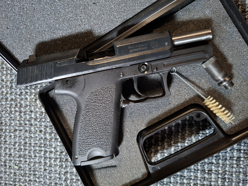 IWG SP15 Schreckschusspistole USP & P8 Nachbau 9 mm Knall Pak – immagine 3