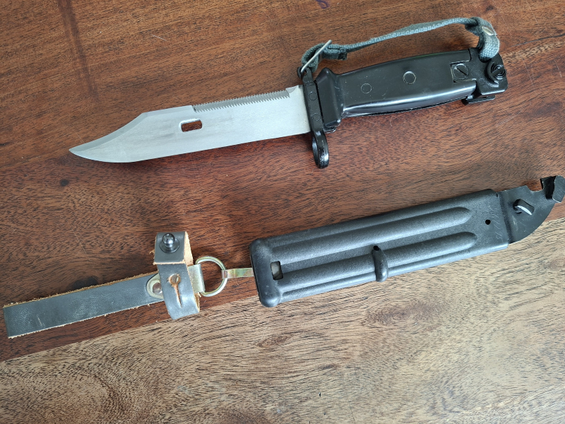 AK47/74 DDR Bajonett bzw. Bw Kampfmesser schwer – Bild 2