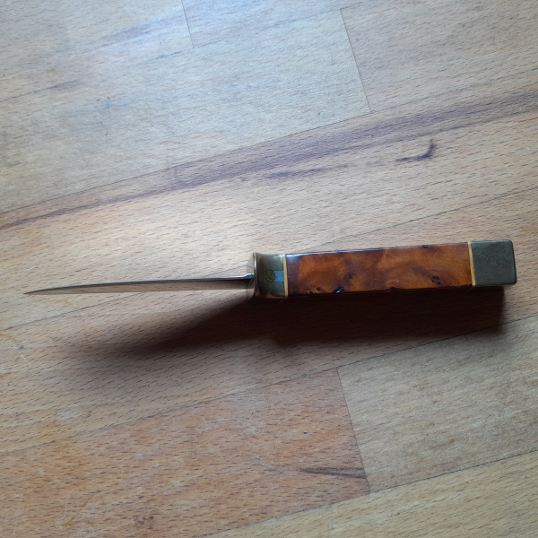 Handmade Messer mit Wurzelmaserholz Griff – stampa 2