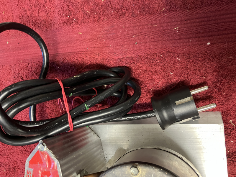 Bleischmelzofen LEE Precision Melter – Bild 2