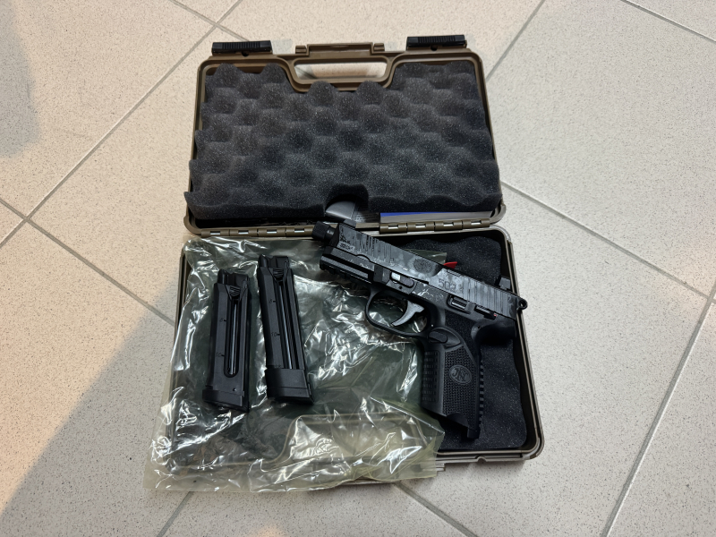 FN 502 T .22lr BLK 1X15 Magazin +1X10 Magazin – Bild 4