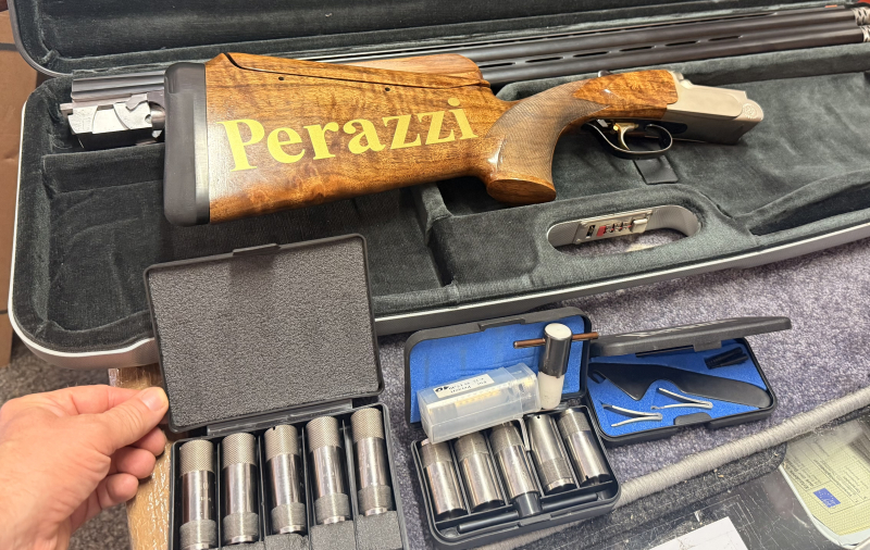 vorankündigung Perazzi MX8 Sporting verstellbarer Schaft / Wechselchokes im Doppelkoffer – Bild 3